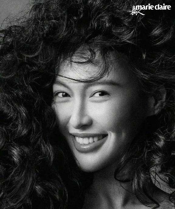 唐嫣嘉人三月刊封面 人生各色大片
唐嫣嘉人三月刊封面
唐嫣人生各色大片
摄影 ：