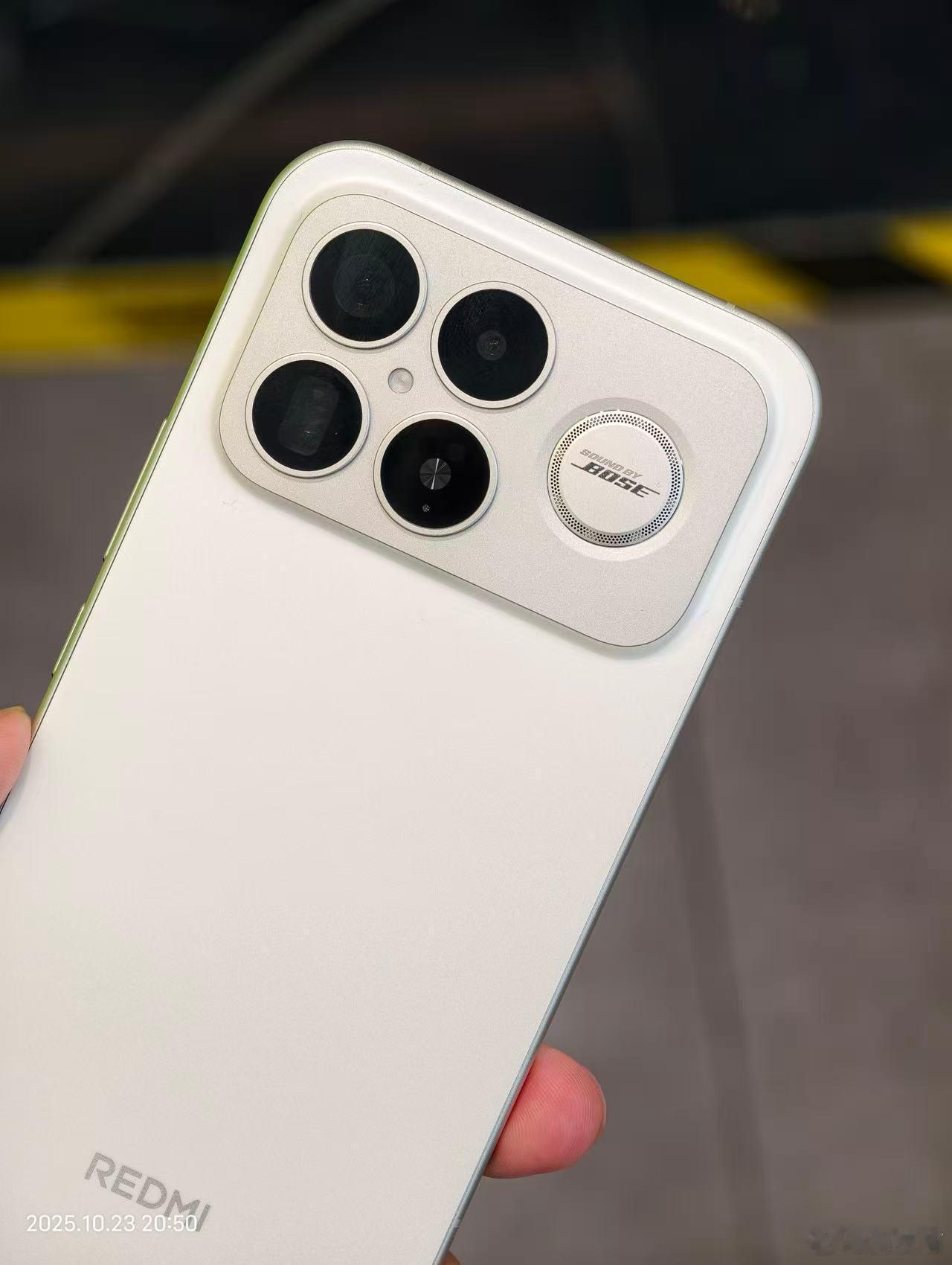 已有手机品牌暂停下一代旗舰项目内存涨价，成本上升，发布一款亏损一款，卖的越多亏的