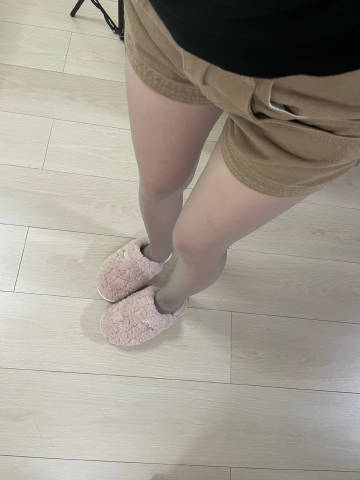 一直没找到很自然的黑丝，今天尝试了下灰色发现比黑色更好看<span c...