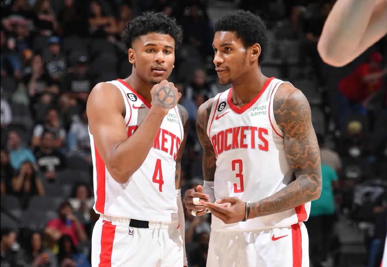 联盟不看好火箭队休赛期的引援补强！

联盟不看好杰伦格林的火箭队，新赛季仅安排了