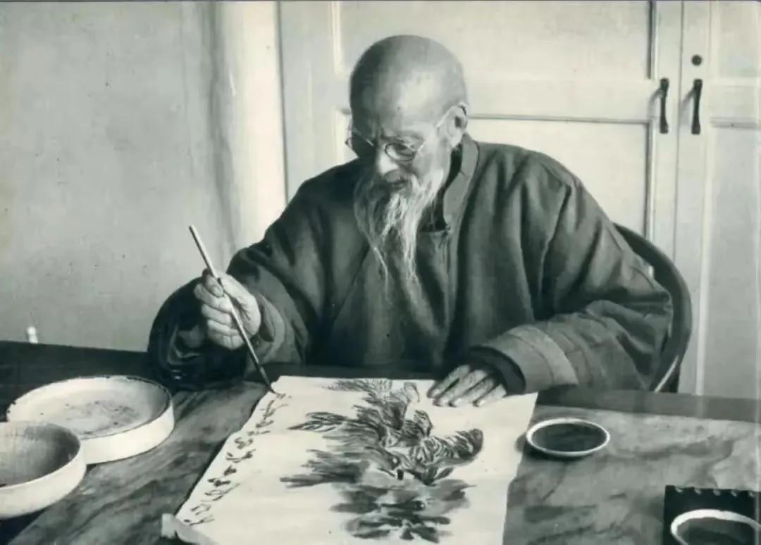 1956年，北京一教师为了给父亲祝寿，拿出80元请齐白石画了一幅寿桃，还索要了一