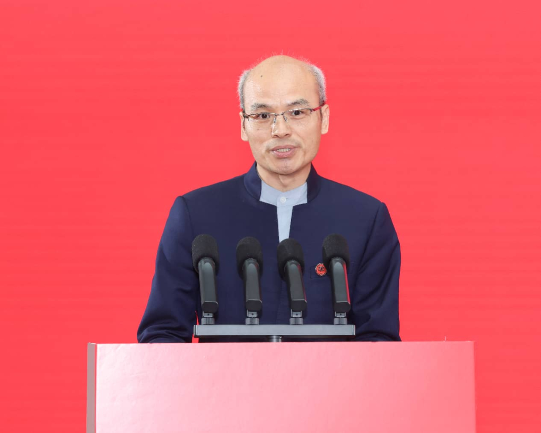 央视网评江西师大校友硬核发言“你不必听说，你只管领教”“昔日我在大学，今日大学在