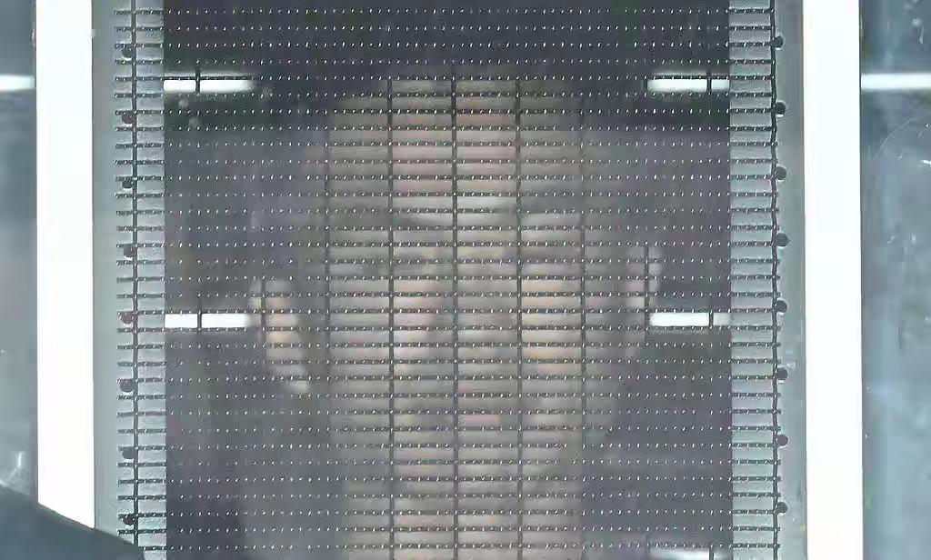 日本陆上自卫队军官“闯馆”细节曝出。根据日媒报道和警方披露，村田晃大的行动线是这