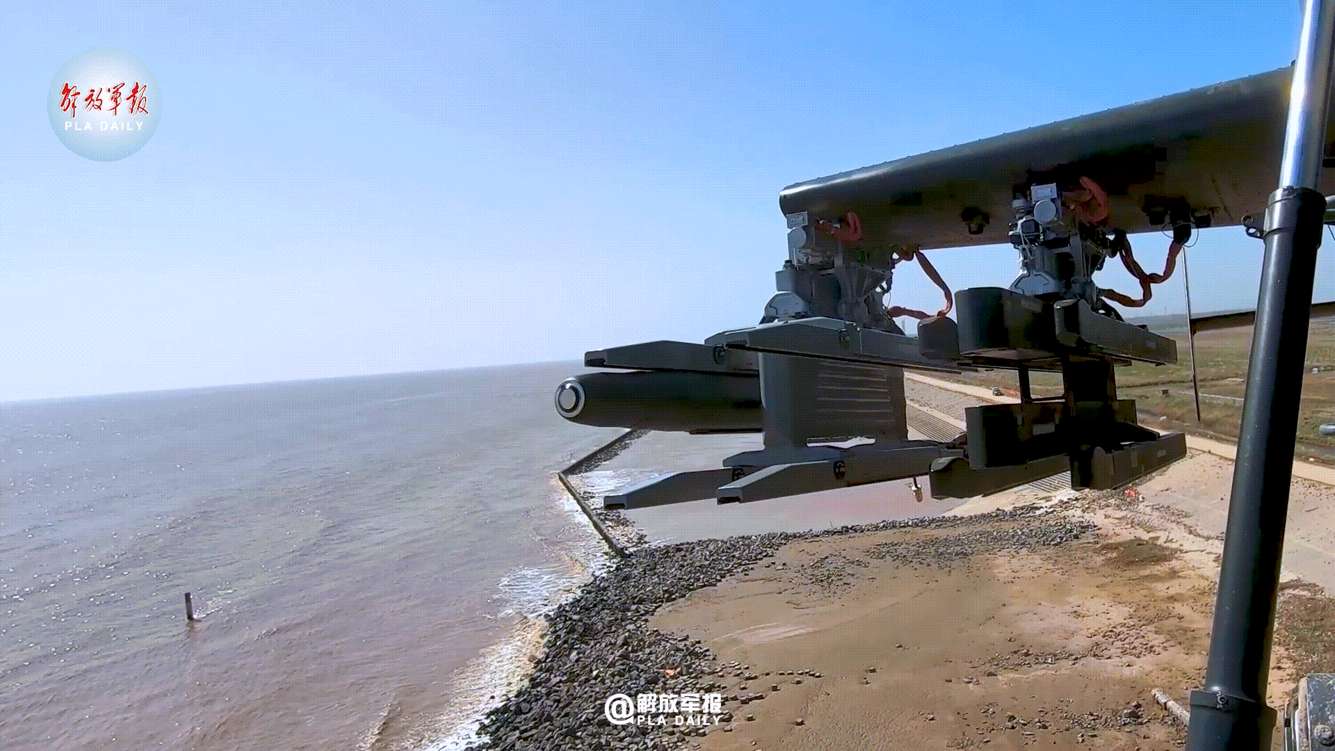 #动图# AKD9，激光半主动制导，PLA的主力直升机反坦克导弹，半主动头需要载