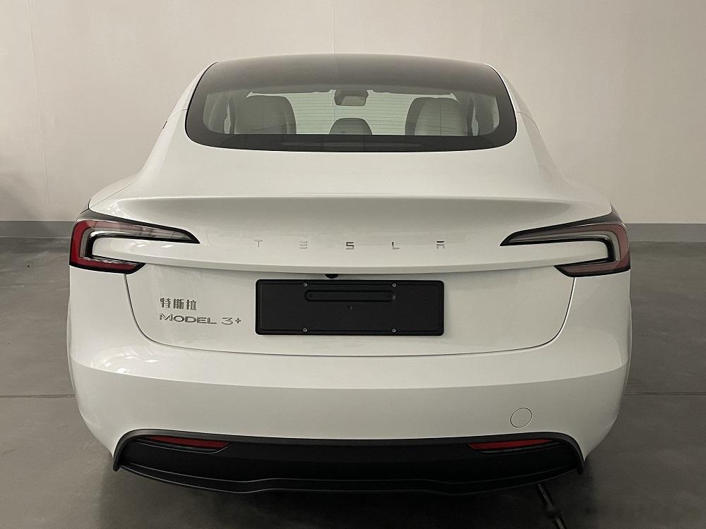 申报图上，新款Model 3的尾标上多了个“➕”，以后叫Model 3＋？ ​​