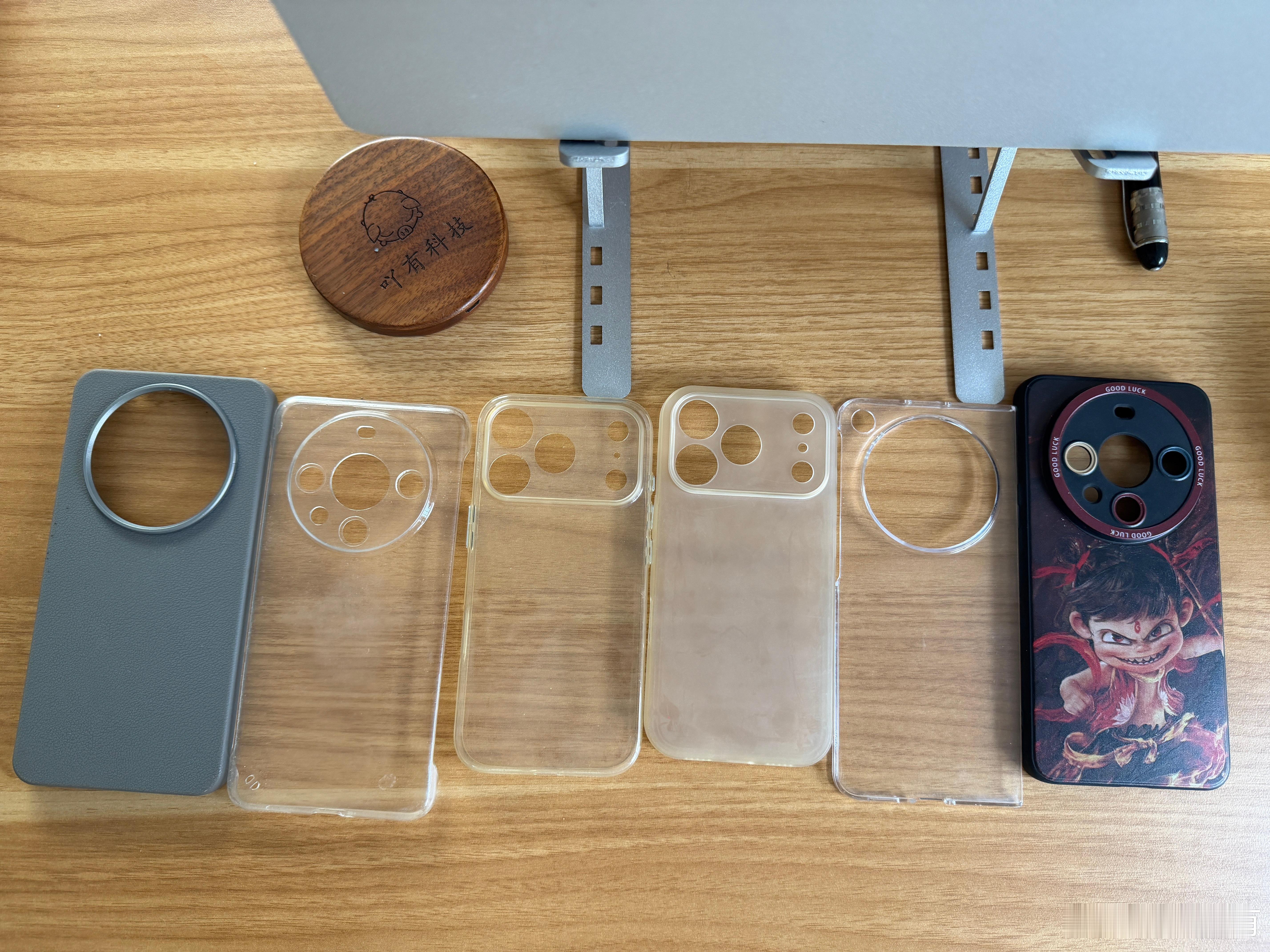 便宜和贵的手机壳差别在哪我的iPhone配件清单买过9块9包邮的透明壳，也买过两