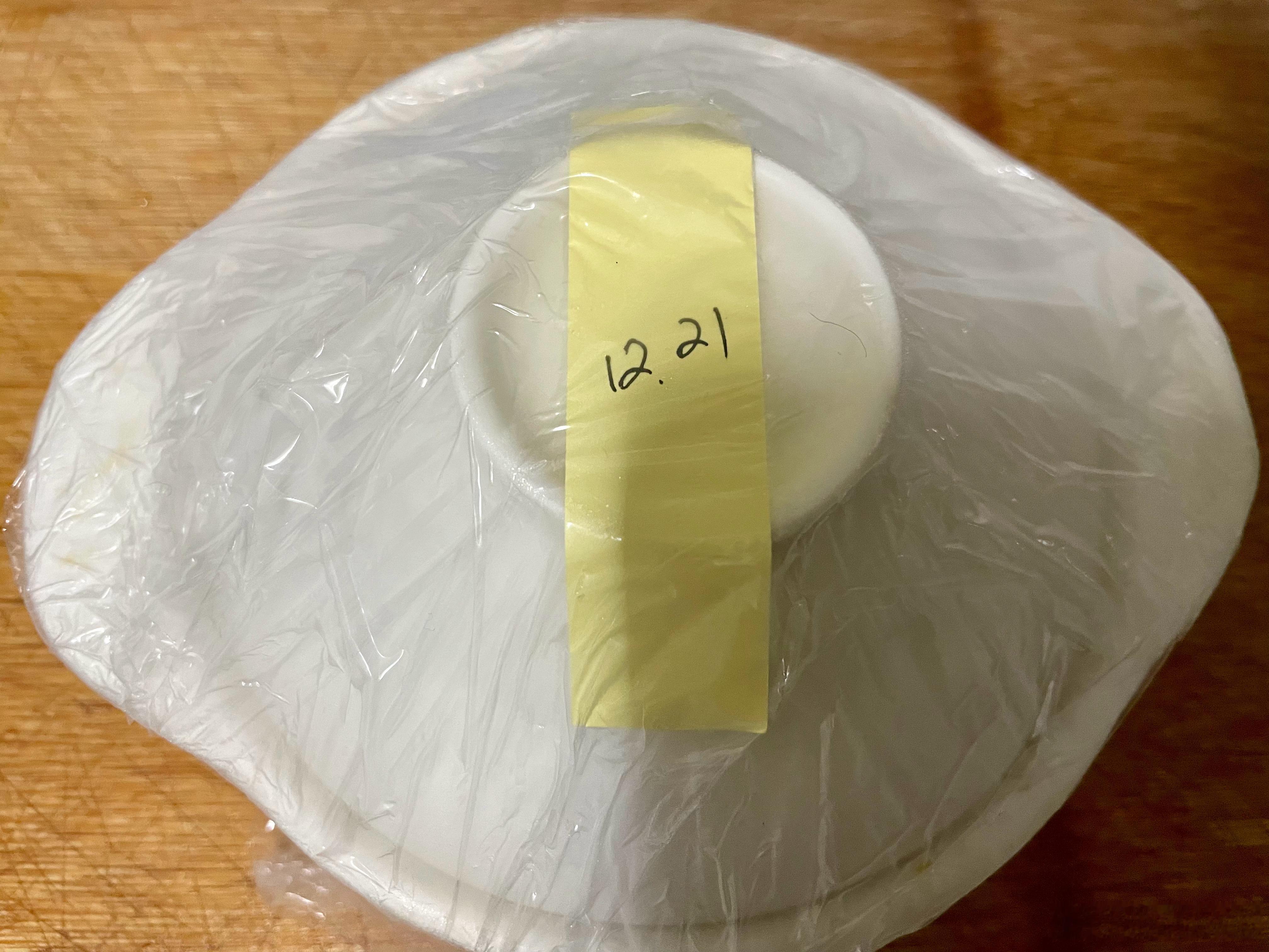 生活手记 冰柜里翻出一份蟹粉，叮咚买了块豆腐。 ​​​