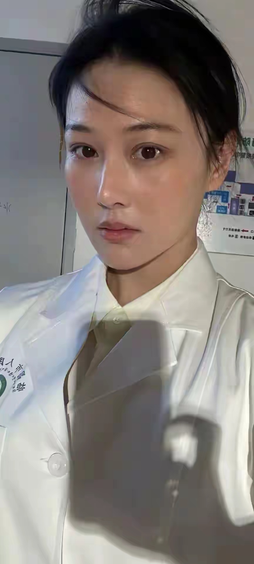 张馨予无美颜无滤镜原来长这样，也还漂亮但跟电视上的不太一样啊 ​​​