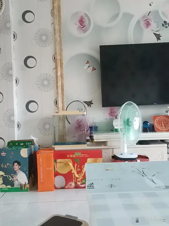 坚决不开空调，既省电又节能还环保，有没有和我一样的？

夏季也是用电高峰期，如果