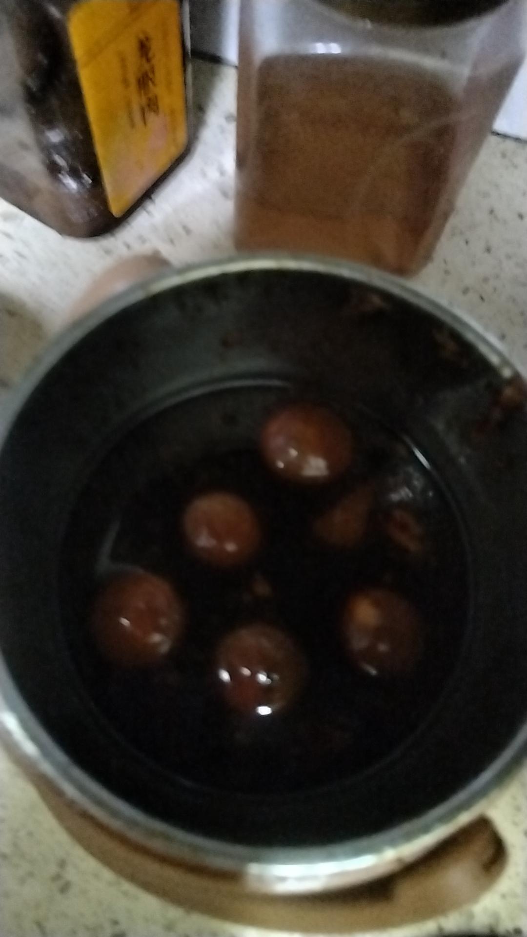 认命的人，总在等命运施舍；不信命的人，早把路踩在脚下。很多人把“认命”挂在嘴边，