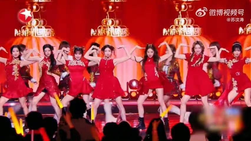 谁点的内娱女团battle 甜酷拽姐和元气甜妹同台battle，这波东方卫视是懂