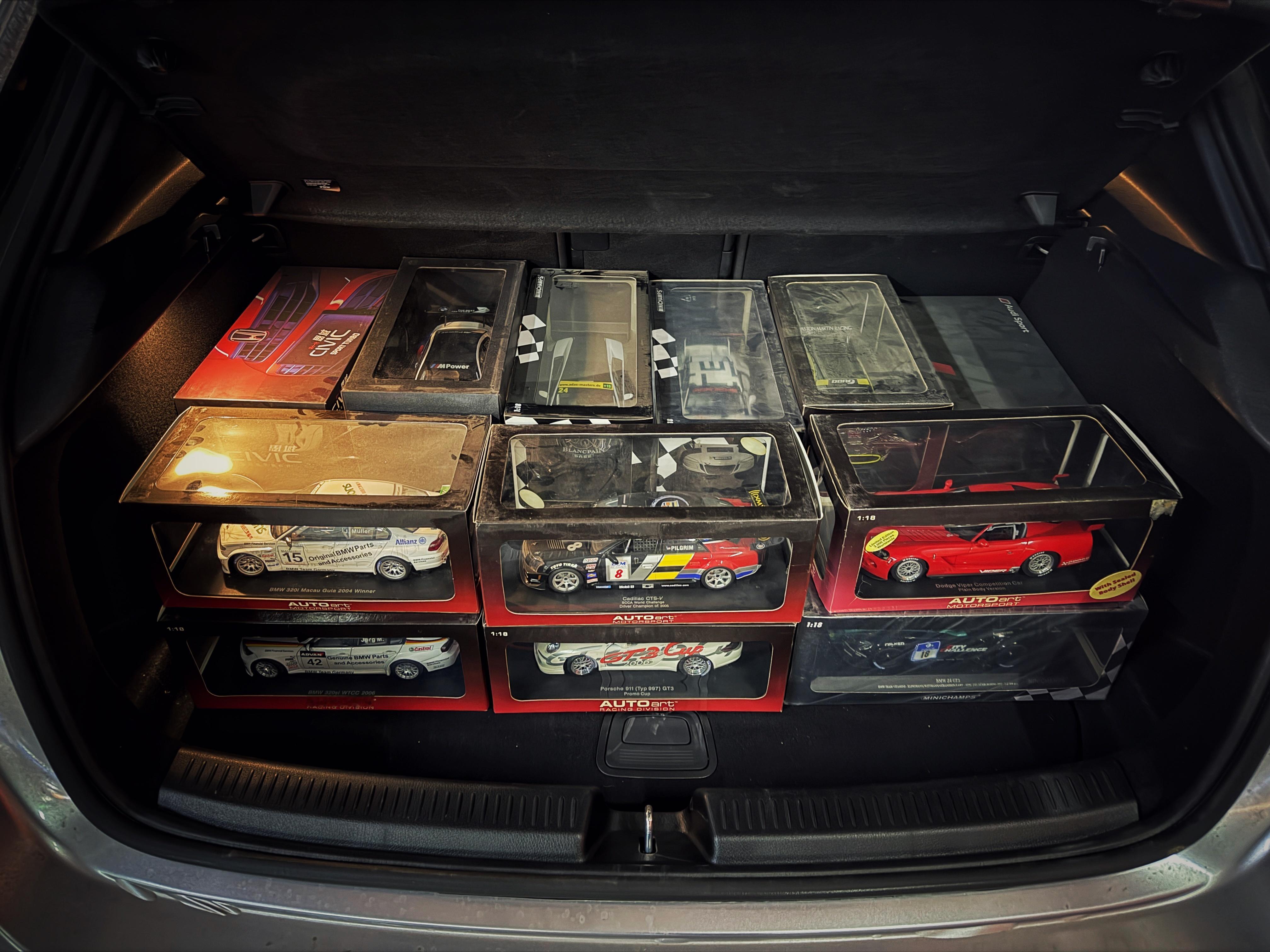 过阵子要搬离工作7年的办公楼了，7年时间公司里也攒了不少东西，首当其冲的就有这些