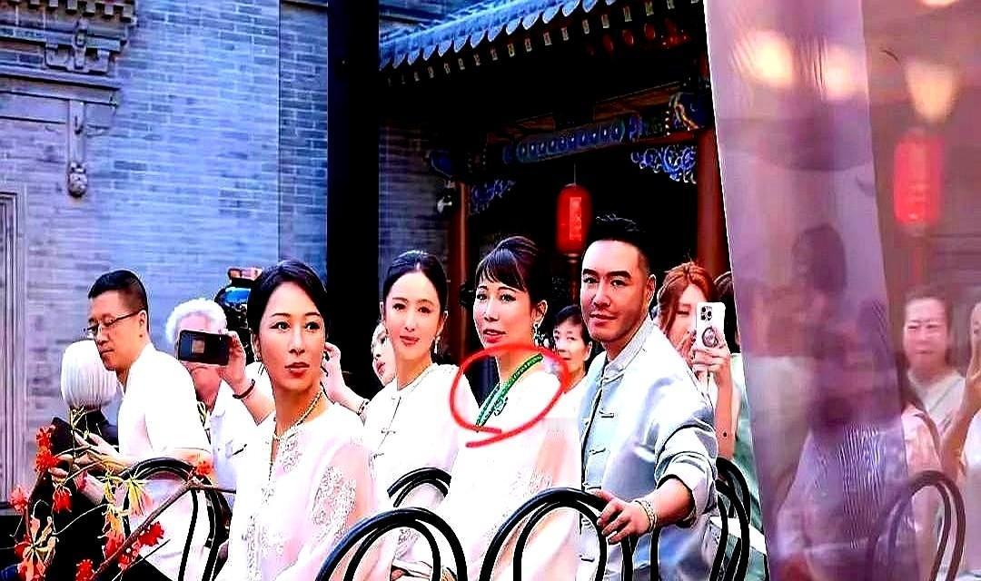 别搜了，你问的那事儿，我刚看完。
人没事儿，车也修好了，交警说不算事故。
可那司