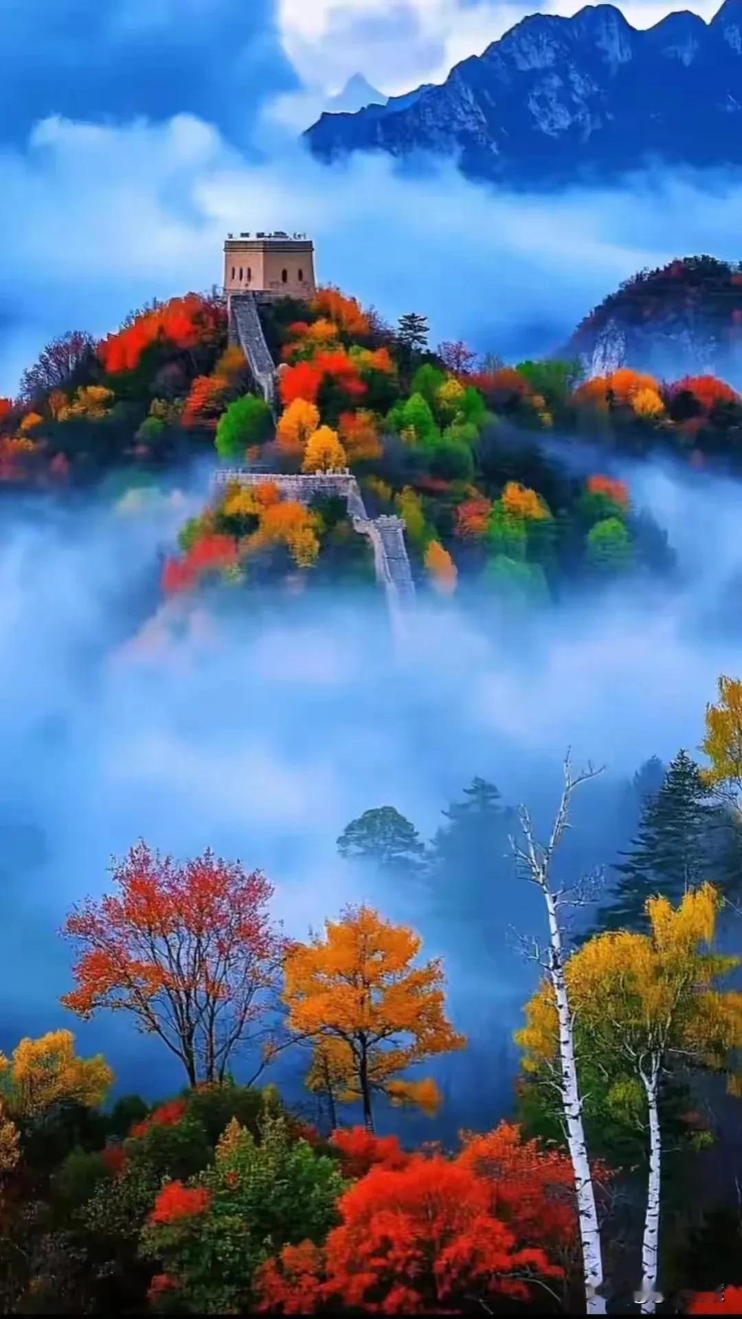 上联：笔扫千峰抒壮志
下联：墨泼万水绘宏图