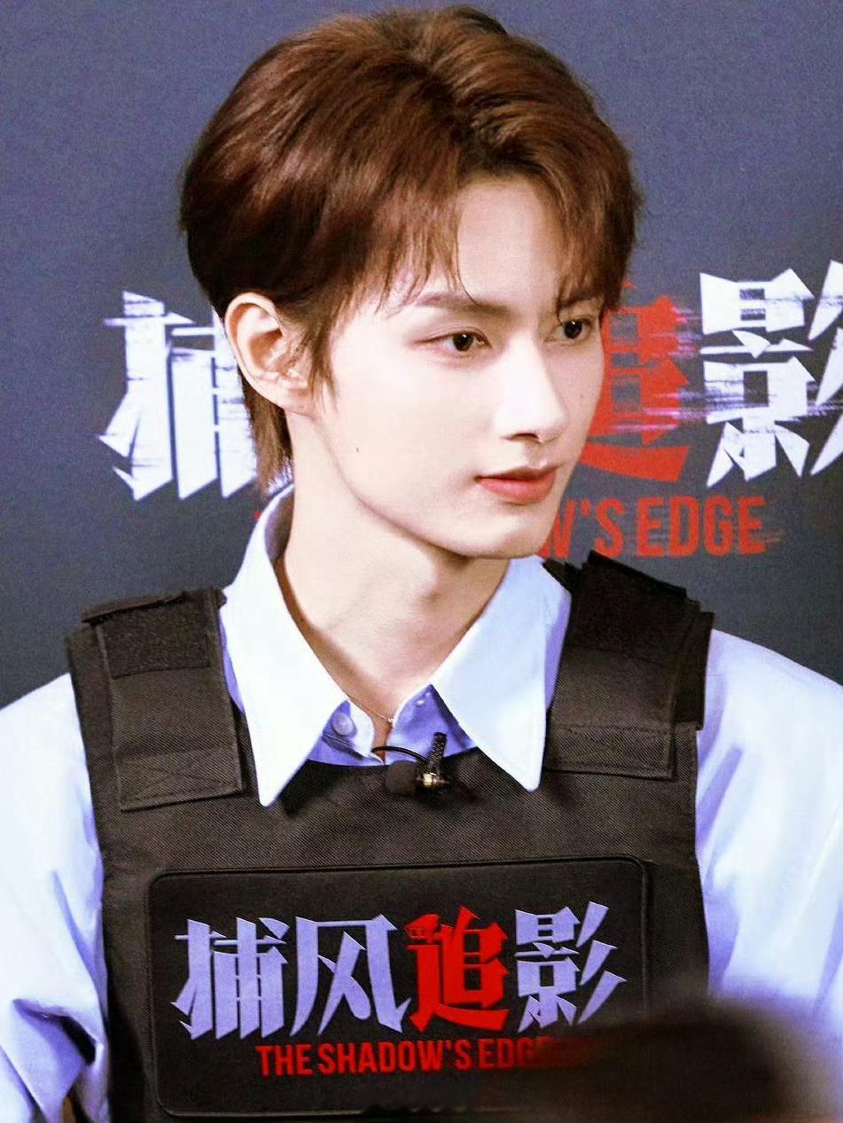 JUN文俊辉 恭喜文俊辉入围百花奖最佳男配角初评 还有人没看够捕风追影里胡枫打戏