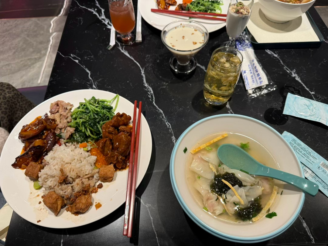 这就是体重相差15斤的饭量差距吗[疑问] ​​​