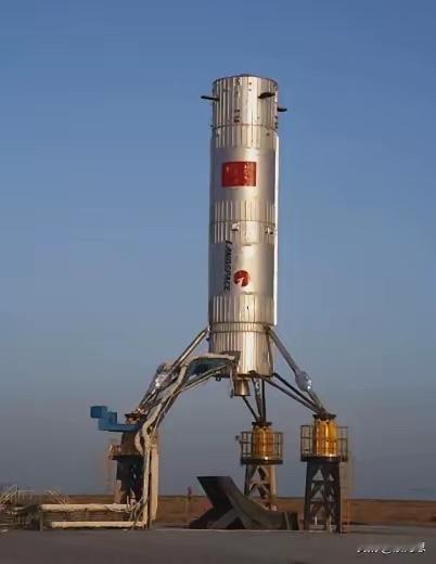 今天中午朱雀三号要发射了。这是中国民企干的，如果圆满成功。 今天应该会成为载入航