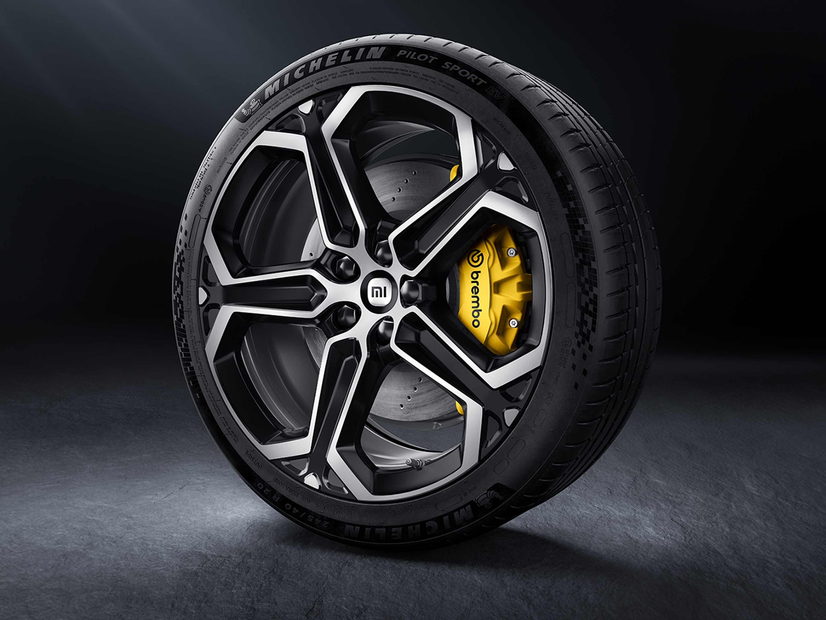 会有人觉得这个brembo的卡钳颜色不好看么？ ​​​