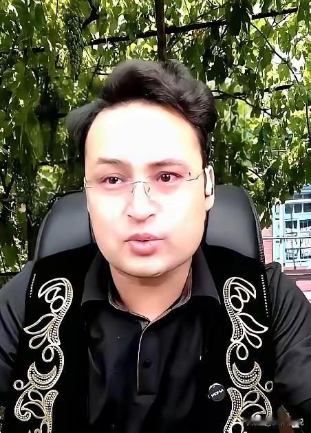 维吾尔族和伊斯兰教不是一回事！很多人对新疆人有误解！只要听到新疆人，就觉得肯定是