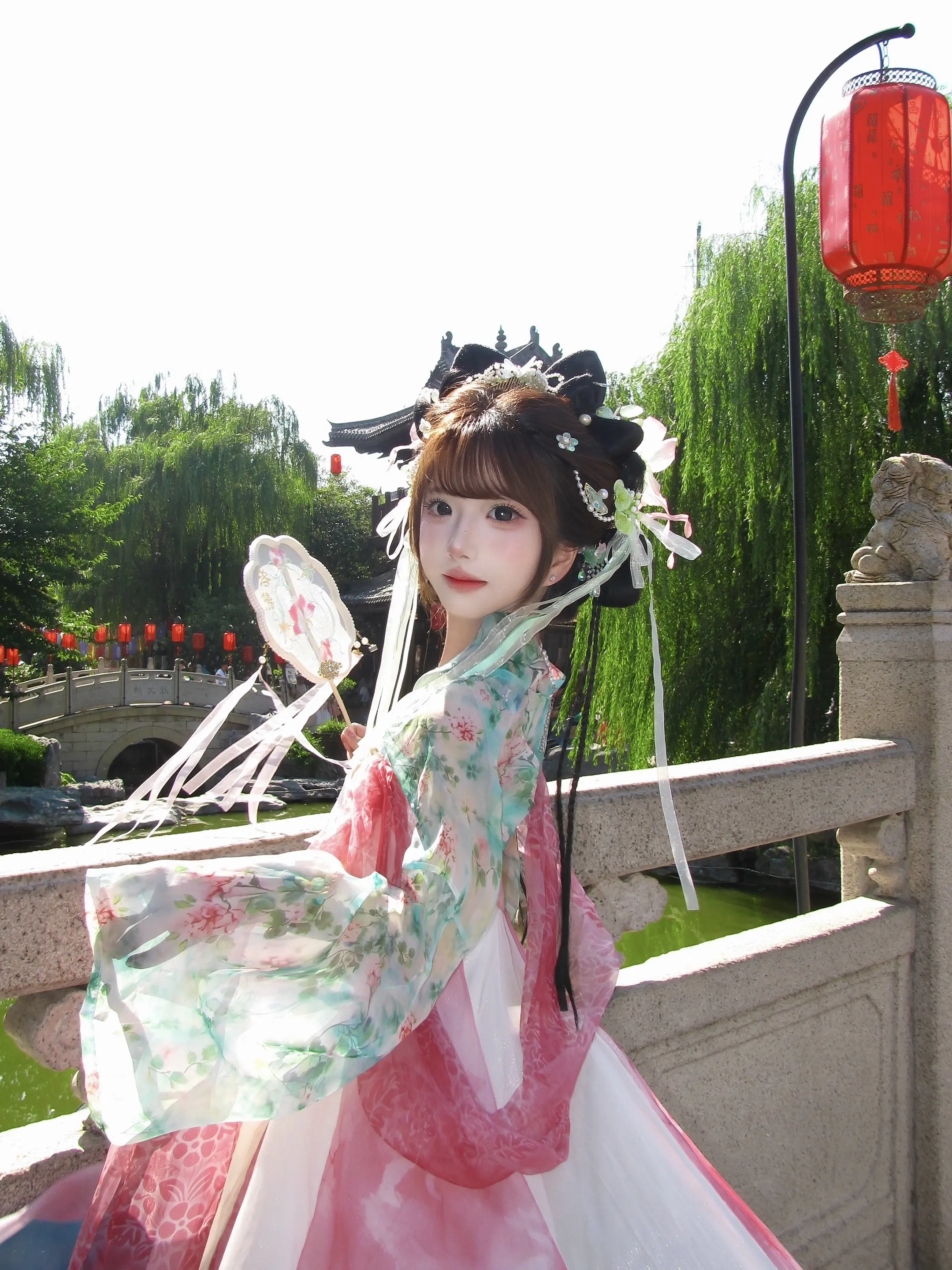 小扇 流莺 满园的笑语