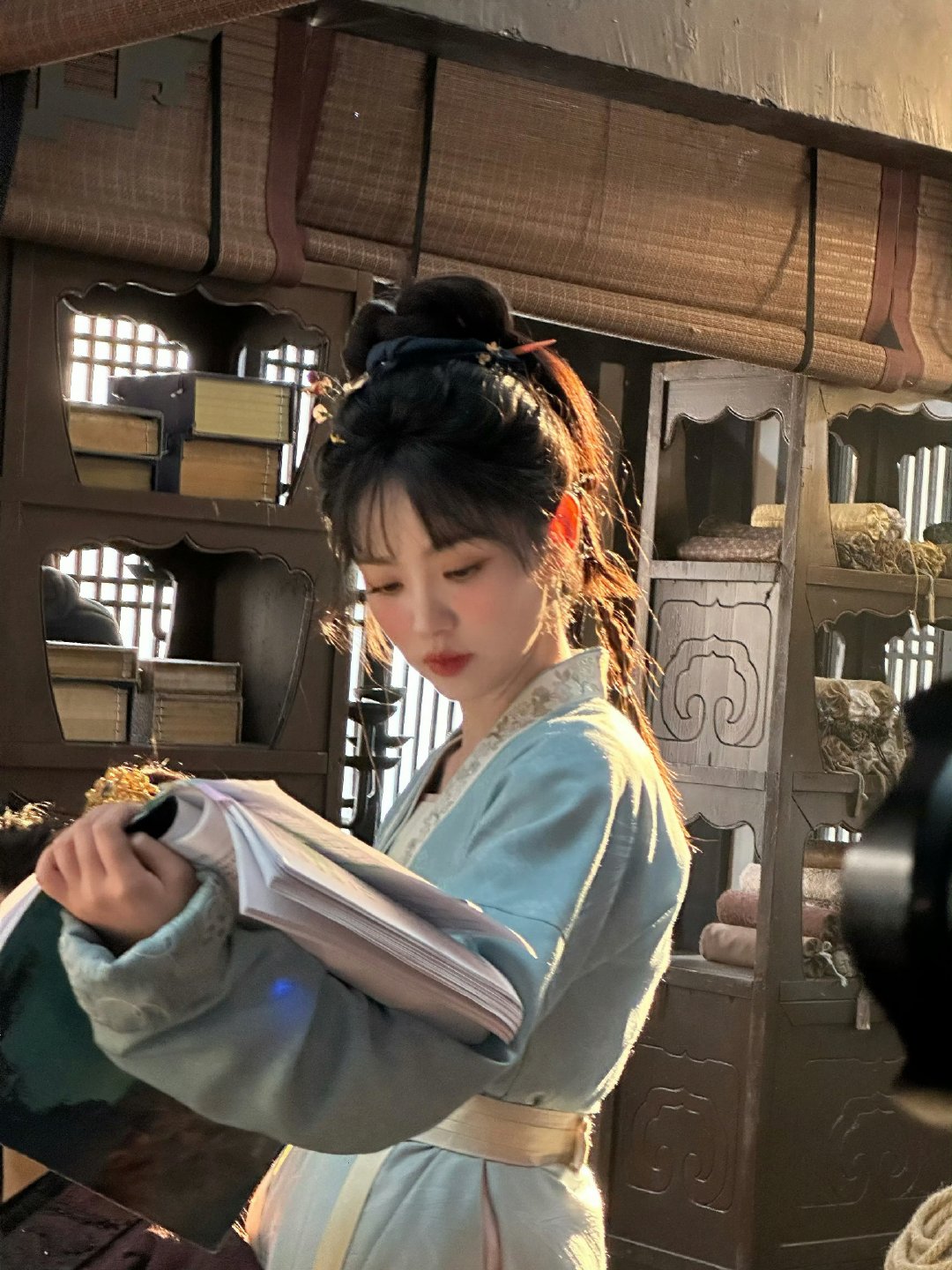 田曦薇长玉腮红妆花絮图田曦薇长玉腮红妆live图 好可爱 我们长玉腮红妆还有花絮