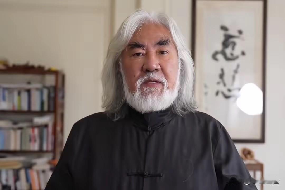 张纪中，这是害怕了吧？

75岁的张纪中，冲上热搜，这一次，不是晒娇妻幼儿，而是
