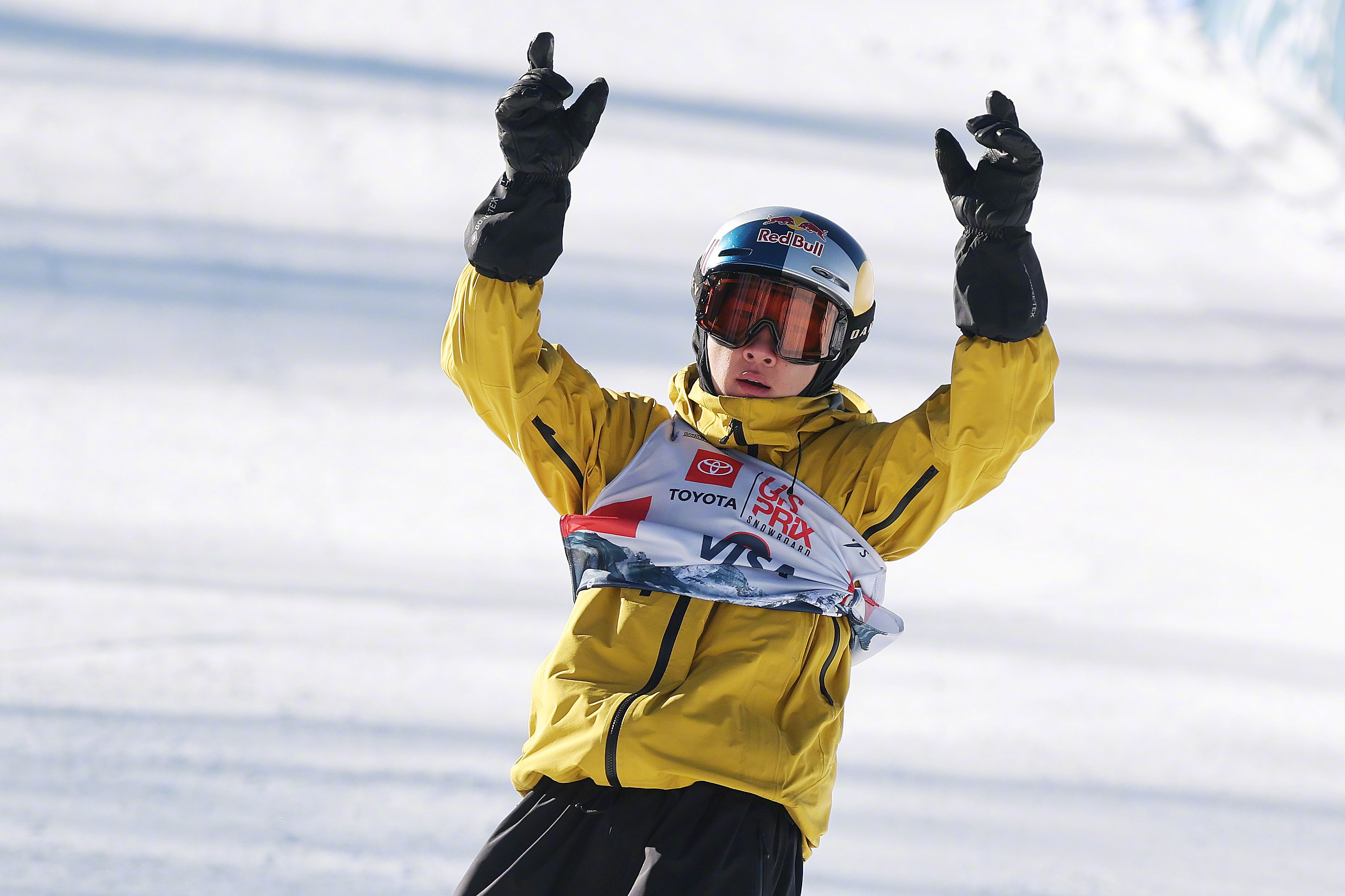 上咪咕为苏翊鸣加油 苏翊鸣即将踏上新的赛场，向着更高的荣誉发起冲击！上咪咕观看他