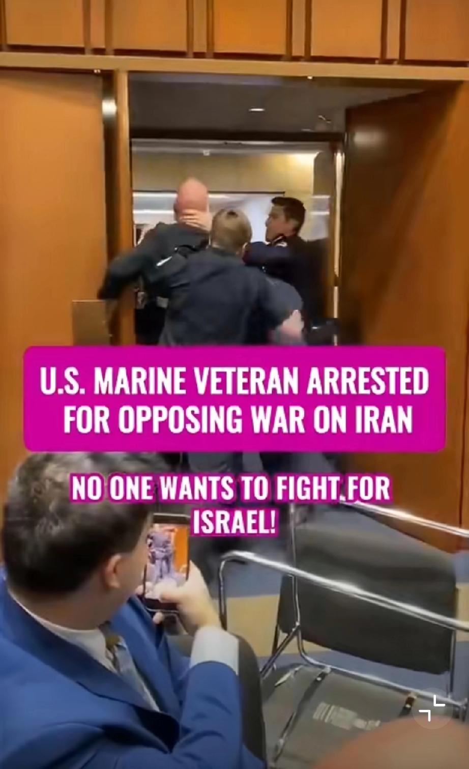 咔嚓！美国老兵在美国国会大声疾呼：美国不应为以色列与伊朗开战！结果在被安保拖出大