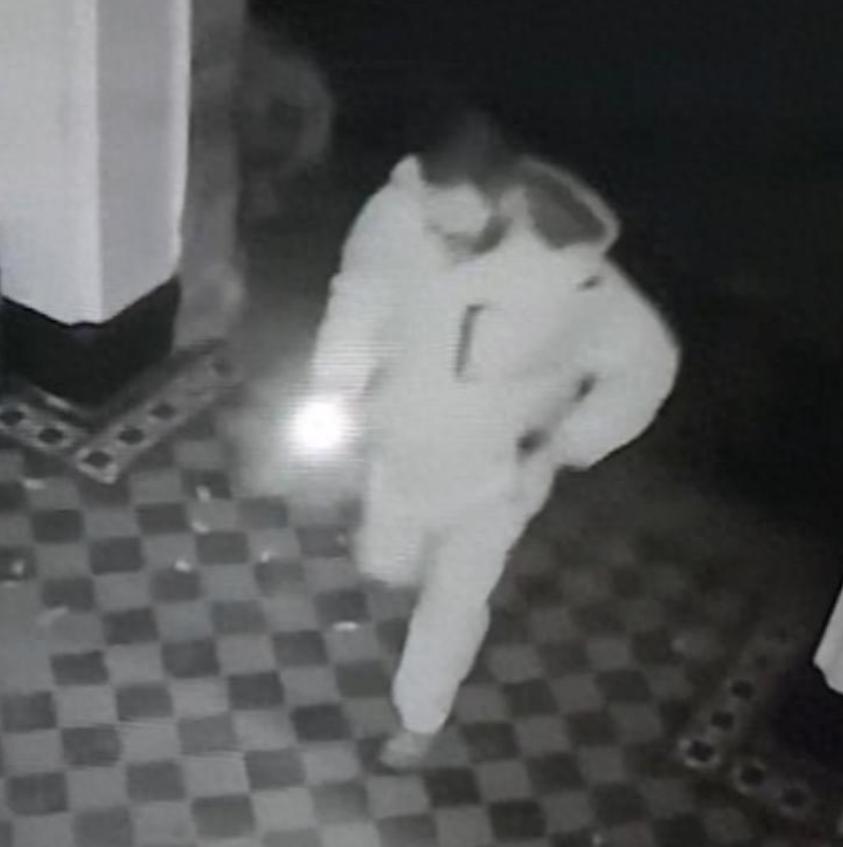 【戈灵城堡惊现窃贼，科林·坎贝尔夫人圣诞礼物被盗发监控】76岁的科林·坎贝尔夫人