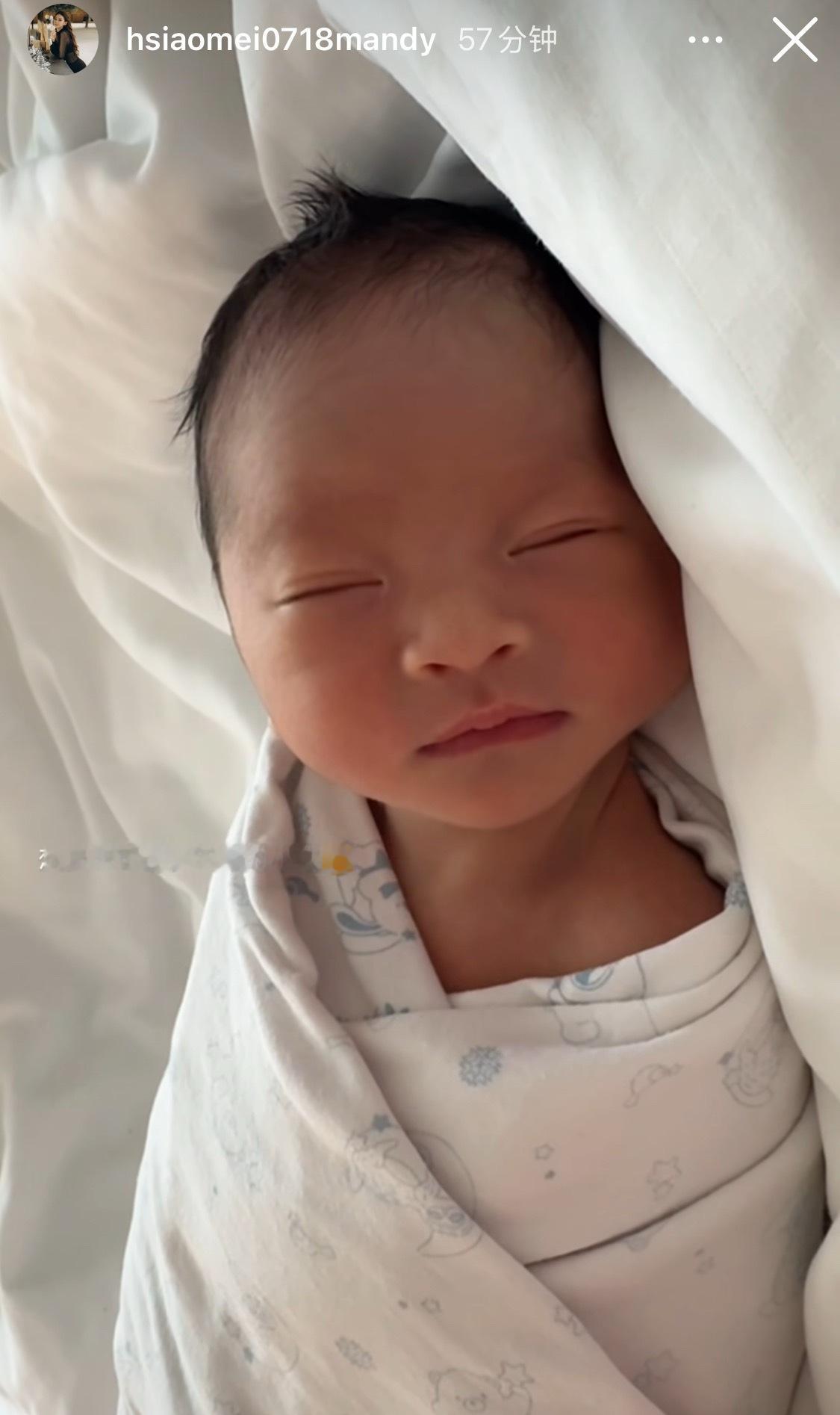 新手妈妈马筱梅，开始晒娃啦！ 