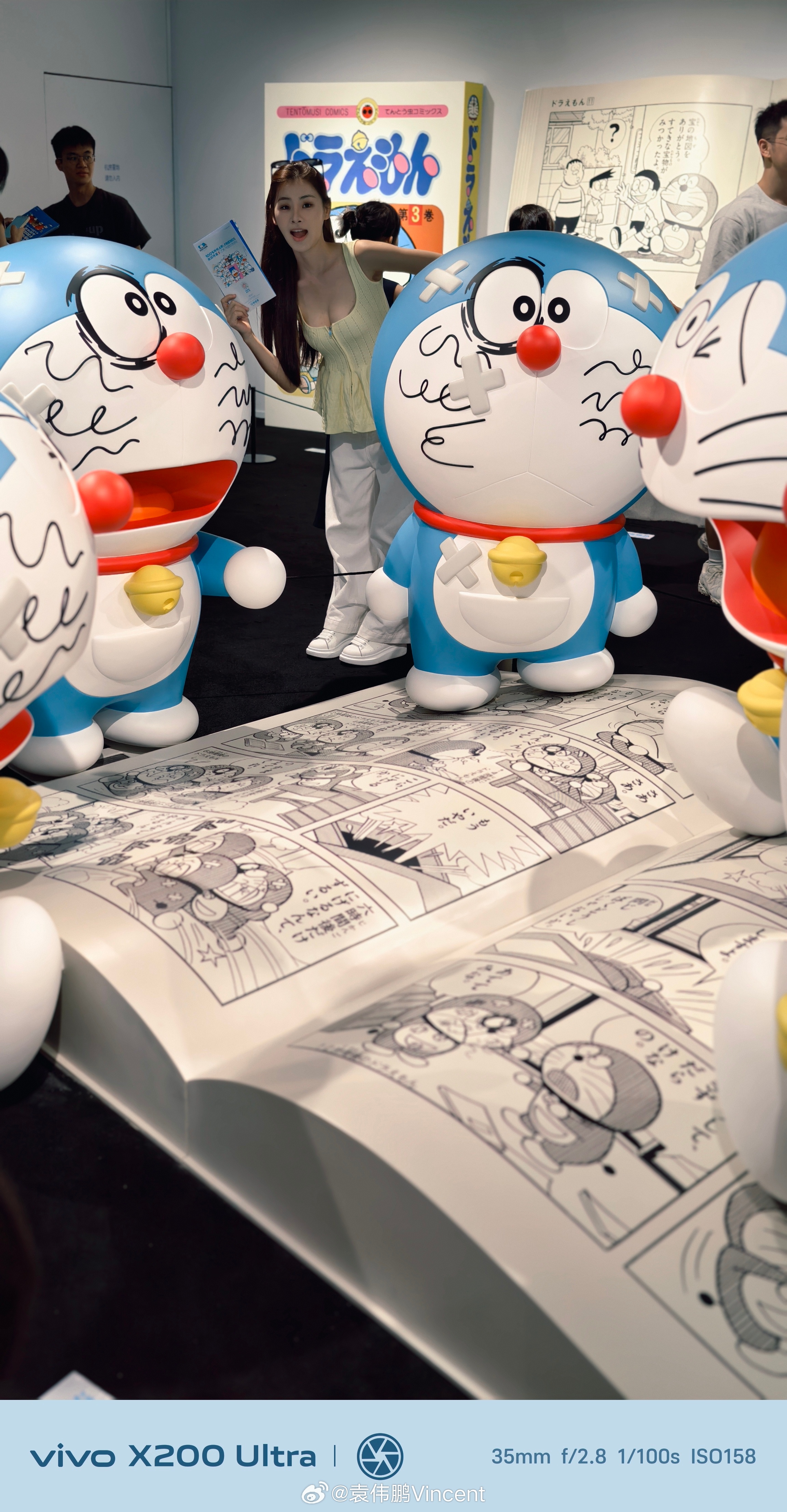 💫 哆啦A梦迷看过来！任意门在广州开启啦！**  刚刚钻进展厅，瞬间 **穿越
