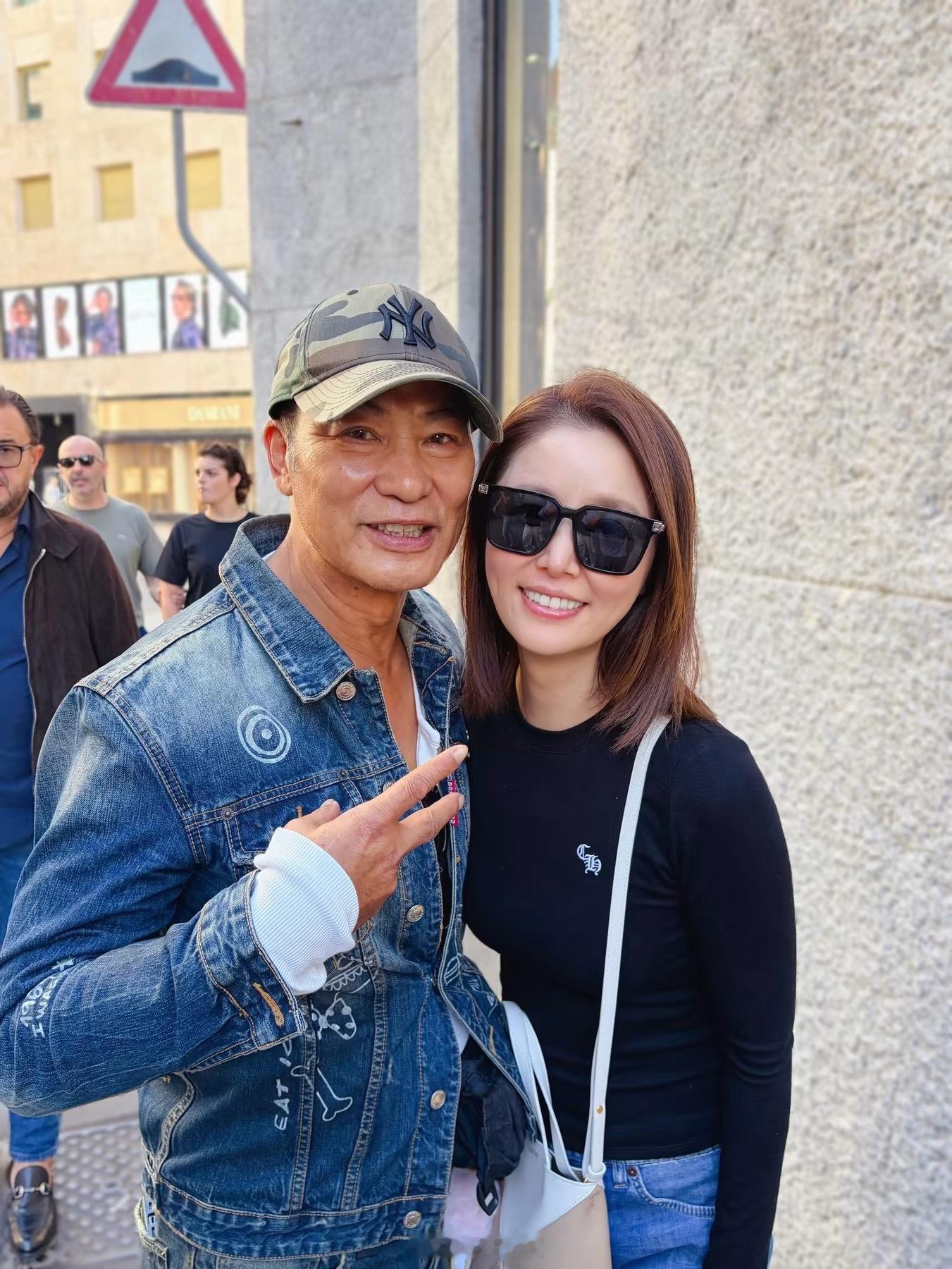 林心如  ✖️林心如晒和舒淇合照 有妈妈、同学、朋友、团队小伙伴陪伴的旅行真的很