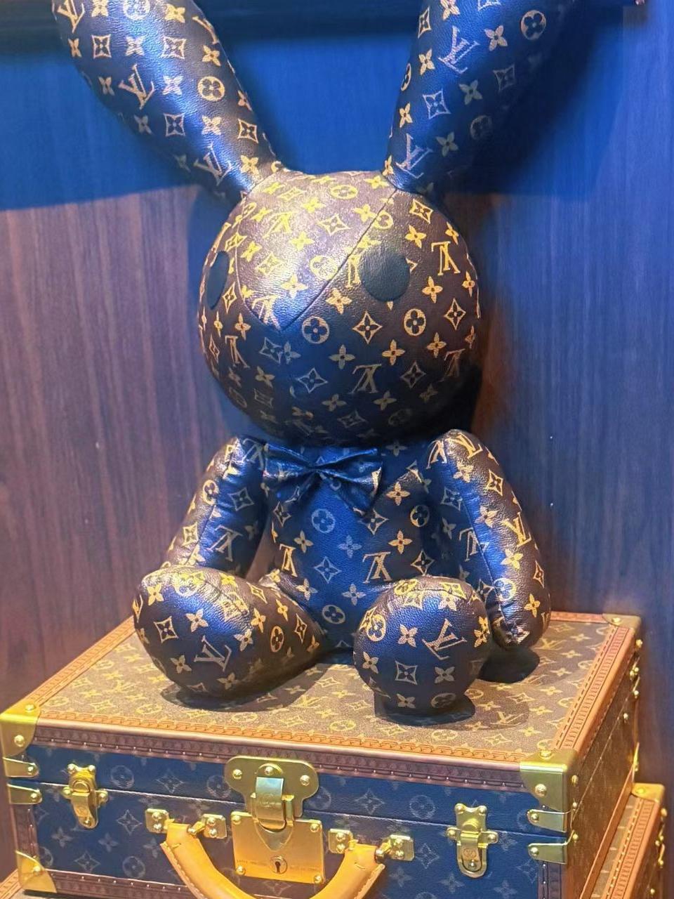 <手机该换不该换？>最近这些日子，我的手机稍微用上一会就发热，而且耗电量非常大，