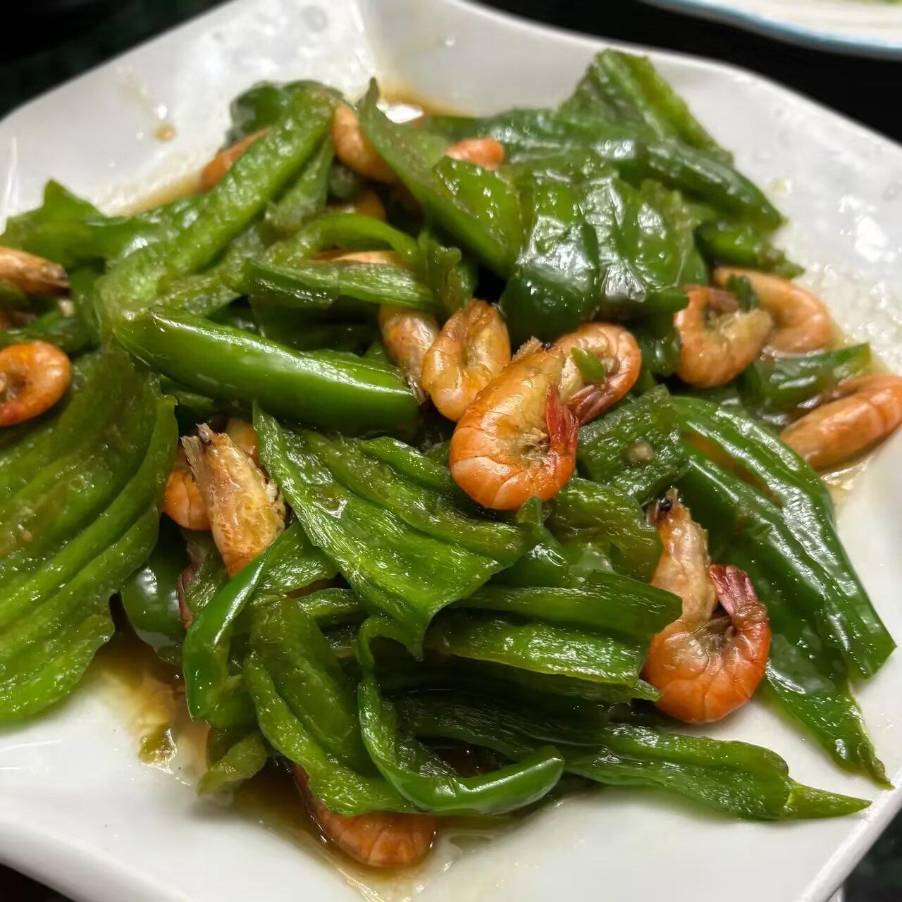 如果说女孩子喜欢吃甜味还可以理解，男孩子喜欢吃甜味就难以理解。学生时代一个同学早