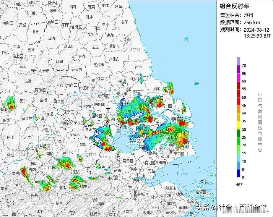 [融化]我这里终于下酣畅淋漓的暴雨了，温度已经下降。爽！！ #降温#