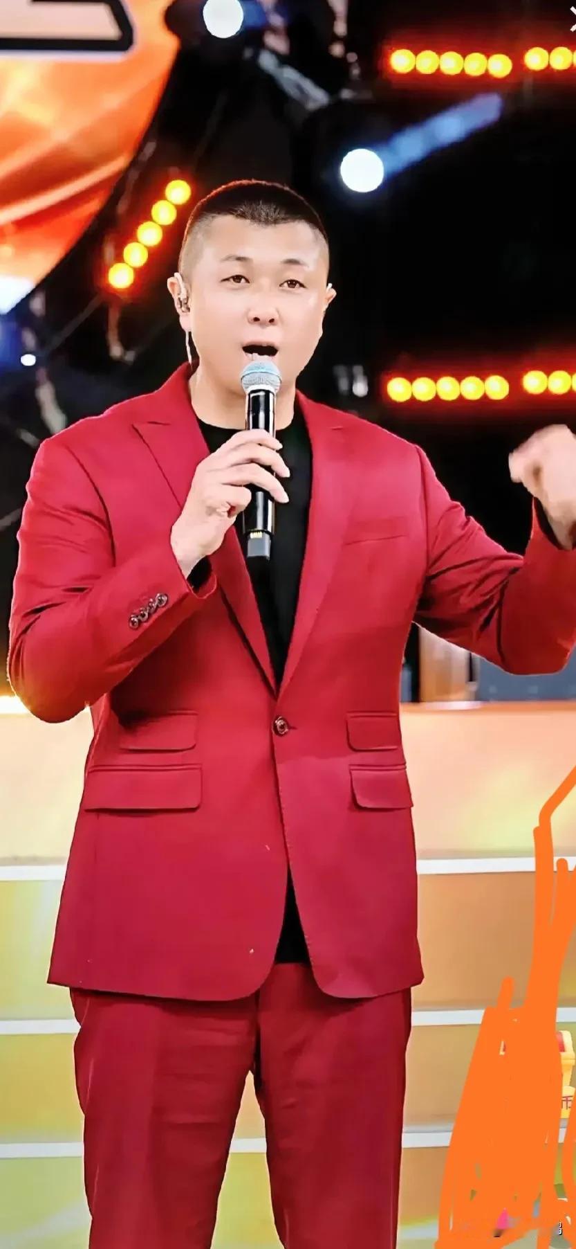 劳动者才称得上“神”的称号
   没有任何人能代表电商行业，也就不存在什么“神”