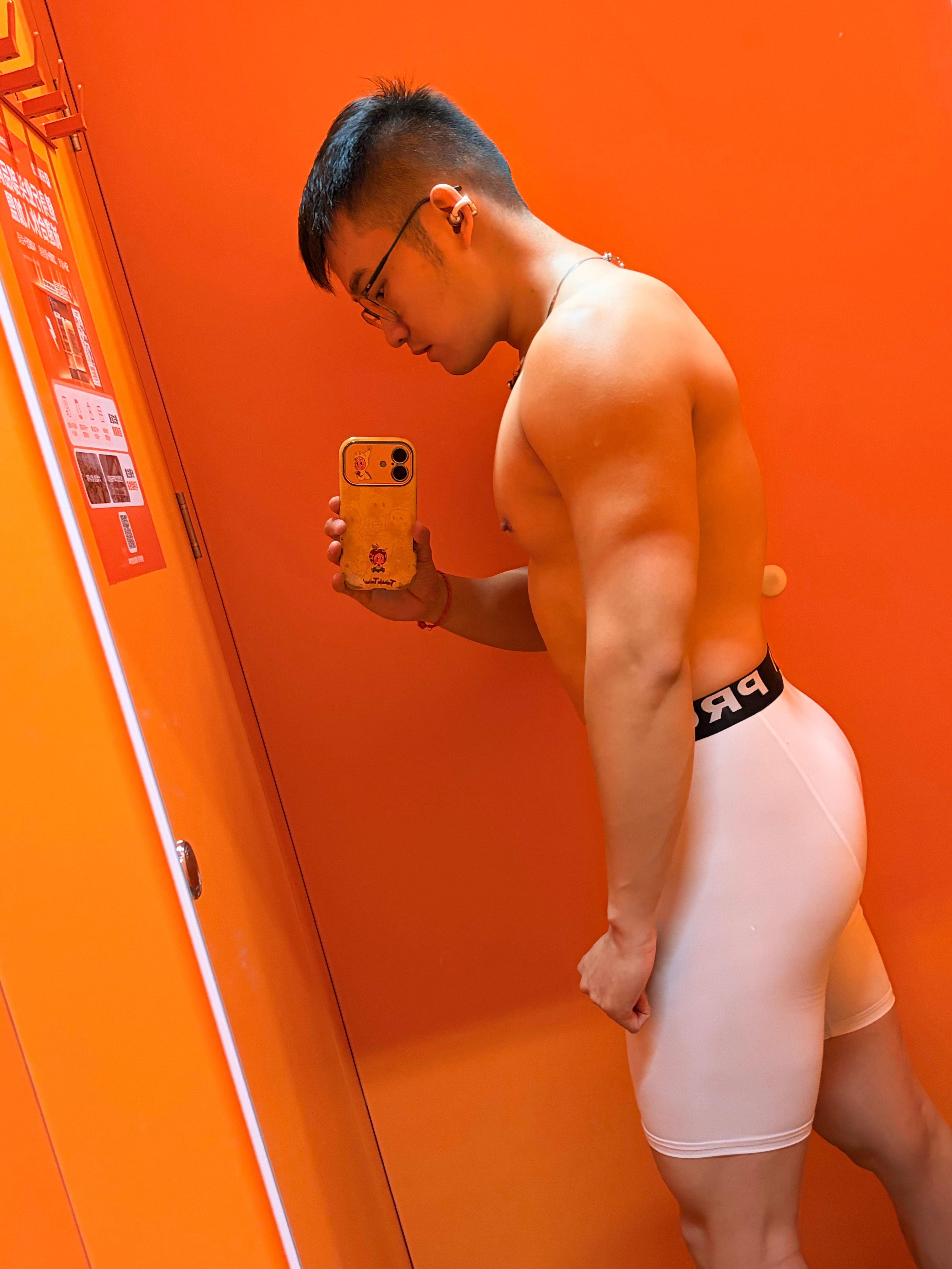 背面侧面 