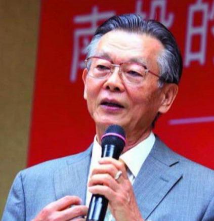 民进党创党元老张俊宏过去和民进党主席黄信介、施明德等人皆入狱服刑，更曾任“国大代