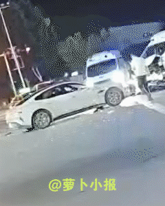 小米汽车又撞出新高度，竟然跟120救护车怼上了。
网友10月7日发布视频，具体发