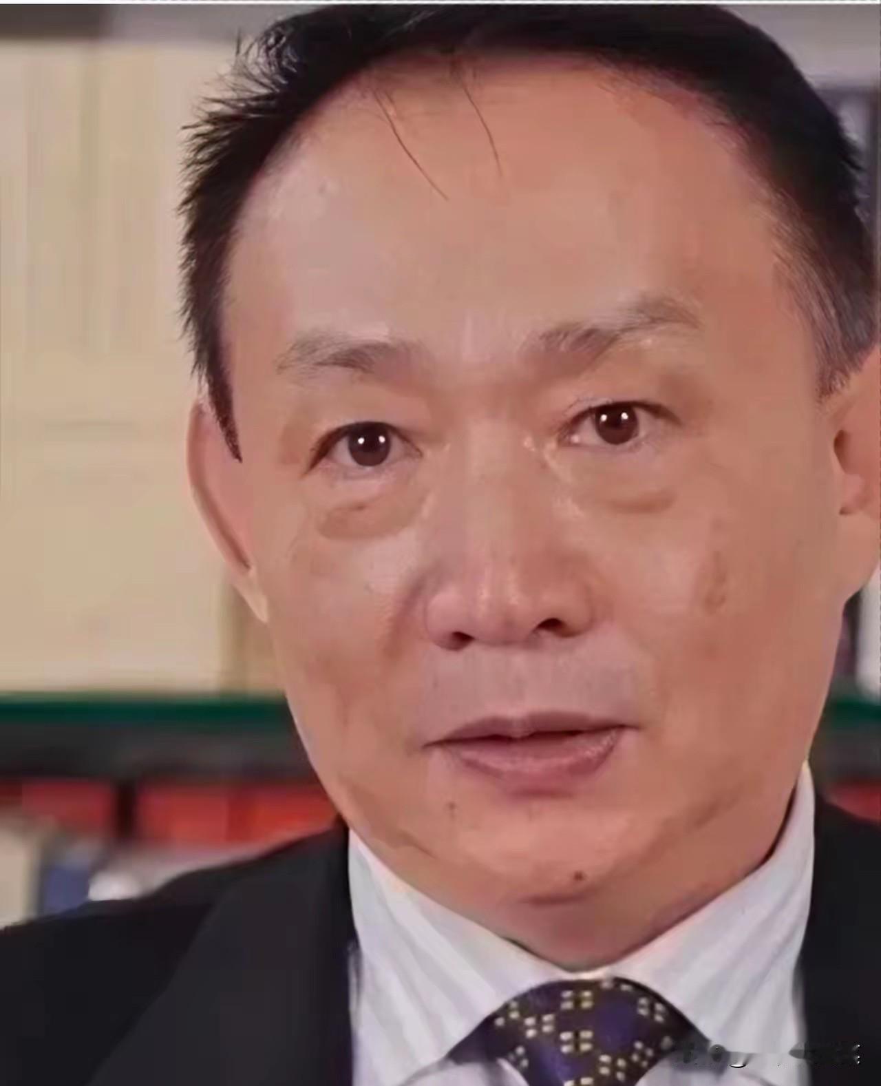 这两天刷屏的卢麒元这事，真是让人越看越清醒。

现在全网都在猜他说的那个“手眼通