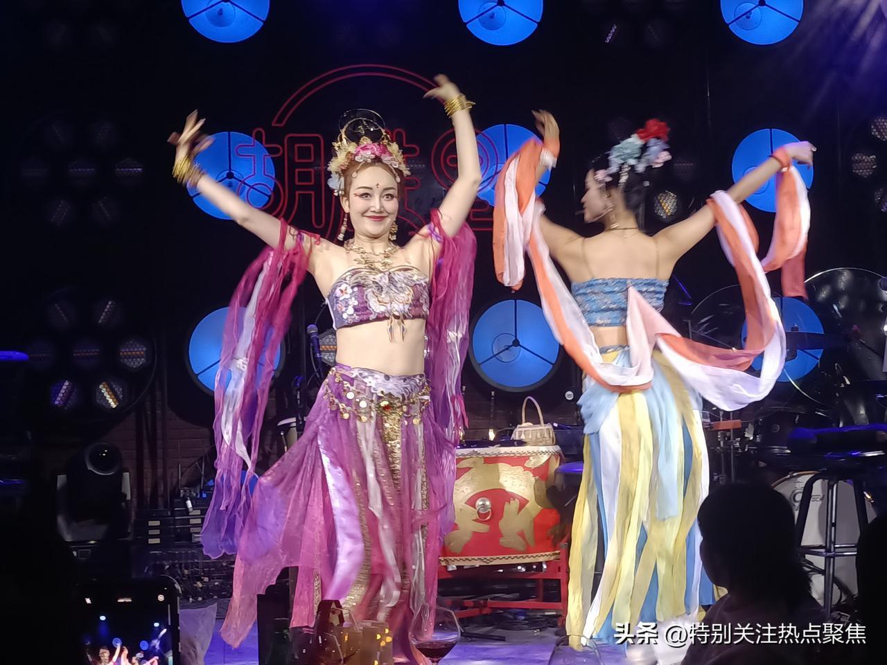 夫妻分居是感情消亡婚姻走向破裂的危险信号
分居后男性的过度隐忍往往是婚姻走向破裂