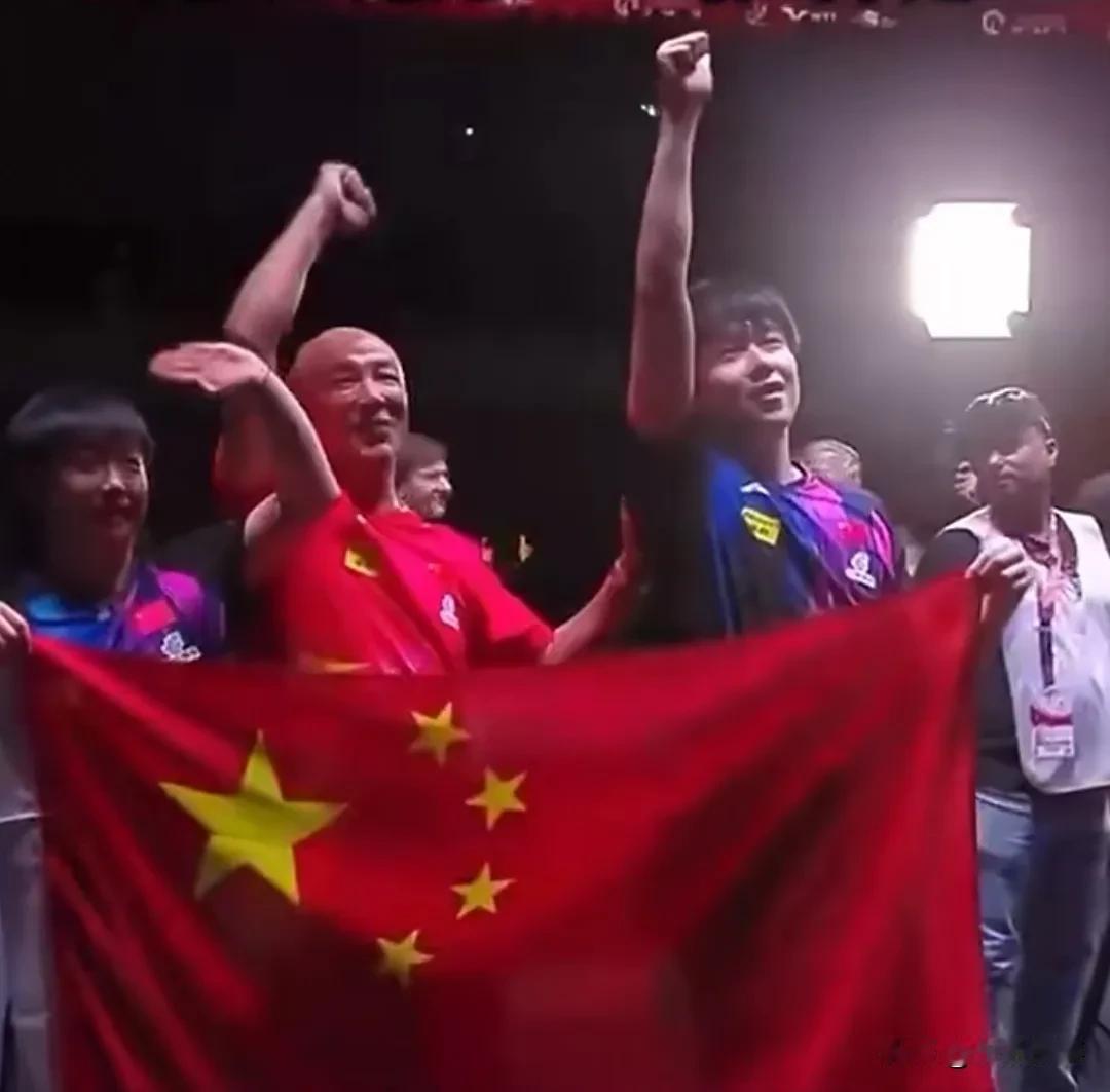 国乒孙颖莎王楚钦，勇夺“混双”三连冠，太惊艳
﹍﹍
昨晚，深夜看多哈世乒赛，混双