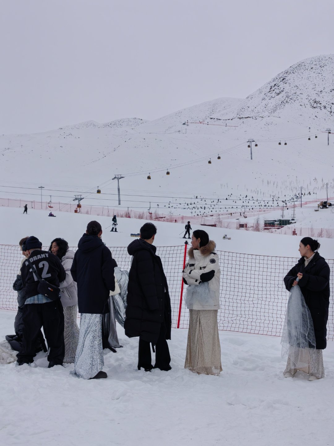 我是不会放弃去阿勒泰的 上帝给吴彦祖开窗的时候是不是把墙都拆了，玩跨界设计阿勒泰