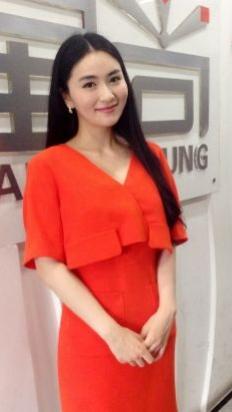 杨乐，上海星尚频道知名主持人，毕业于上海戏剧学院播音主持专业，北京大学影视传播硕