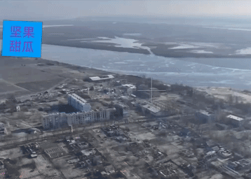 打击无人机发射点，赫尔松地区韦西奥列村的一座废弃酒厂内，无人侦察机经常发现乌军的