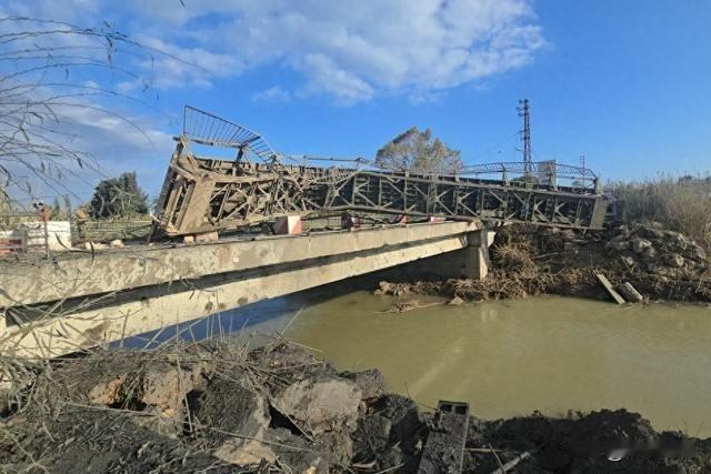 炸毁最后一座桥，以色列要把黎巴嫩南部百万平民推向绝境？
        肆意践踏