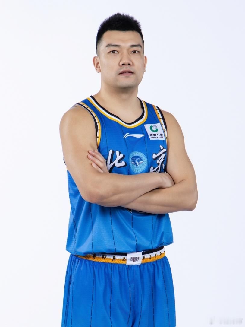 北京首钢 据我了解，张才仁已经与首钢完成续约，新合同为C类3年。张才仁是首钢自行