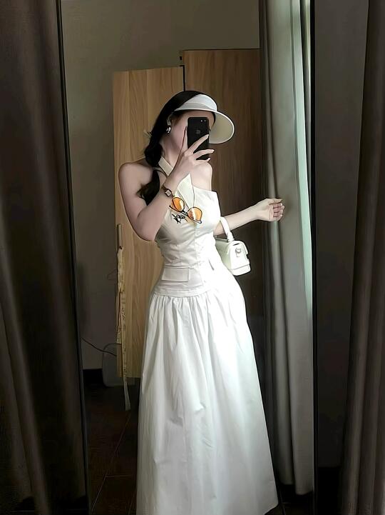 白色系穿搭就很干净利落～