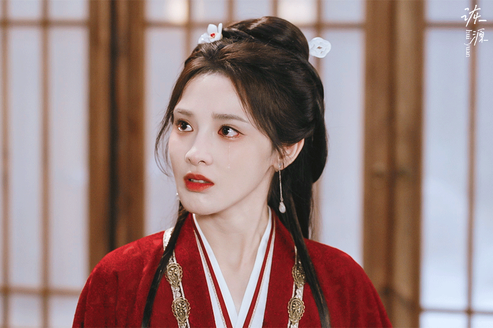 《凤凰台上》凌苍苍 / 动图EP01-02 红衣-向上擦泪💧💧💧⭕ 【倔强