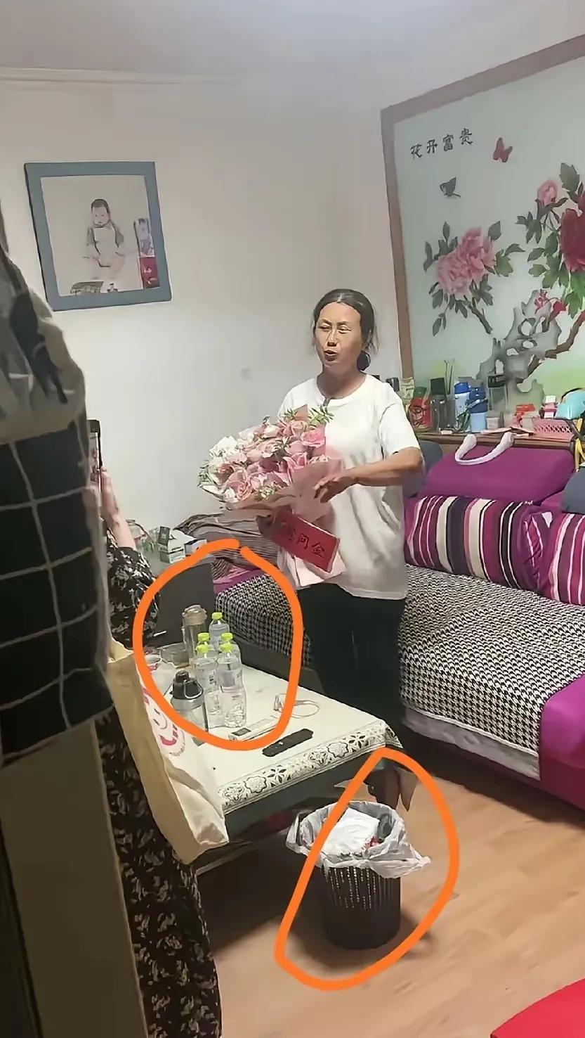青岛“玉米大姐”火上热搜，这才是该追的星！
 
家人们，最近青岛那位“玉米大姐”